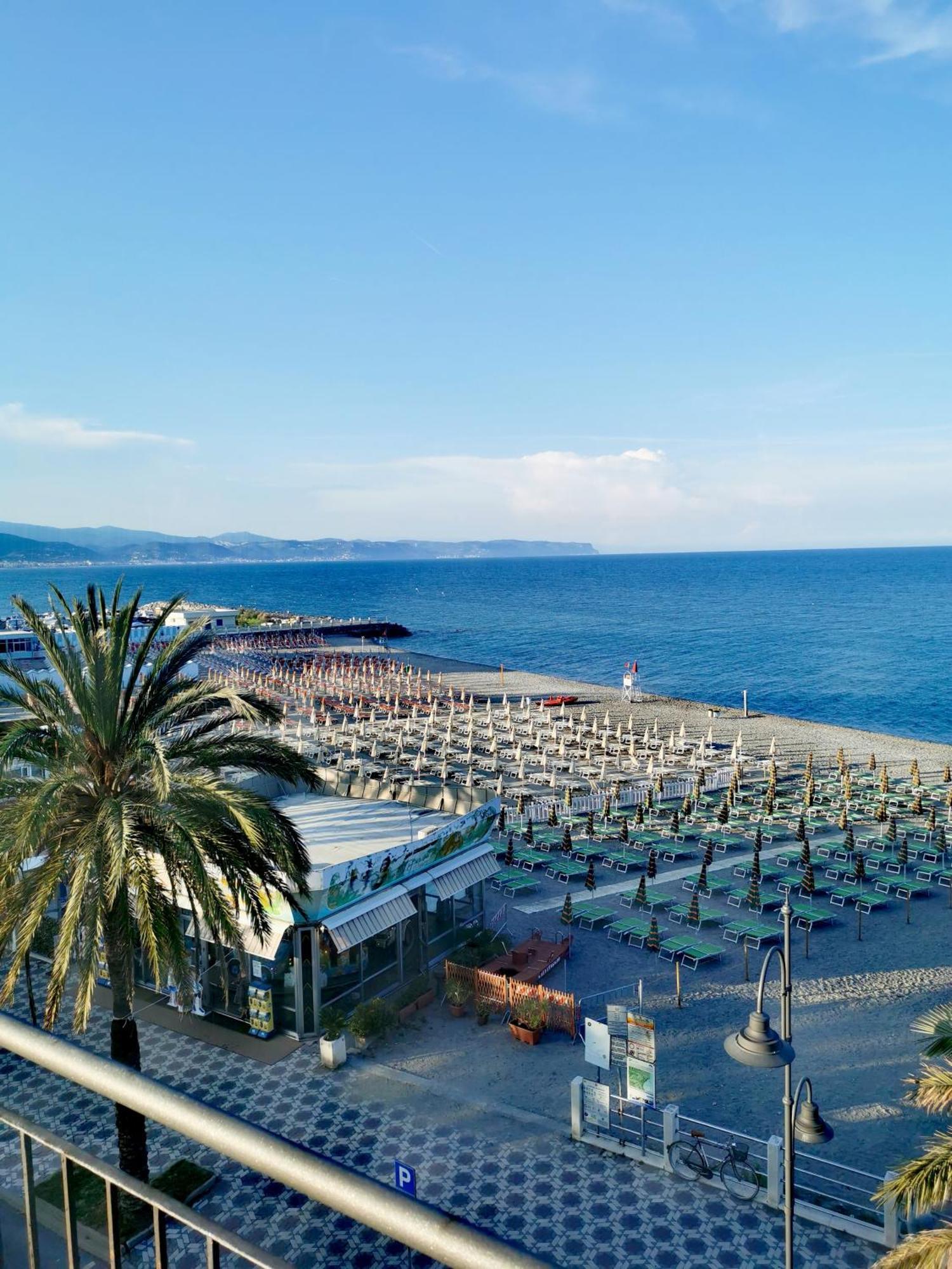 Albium - Hotel Sul Mare Albenga Exterior foto